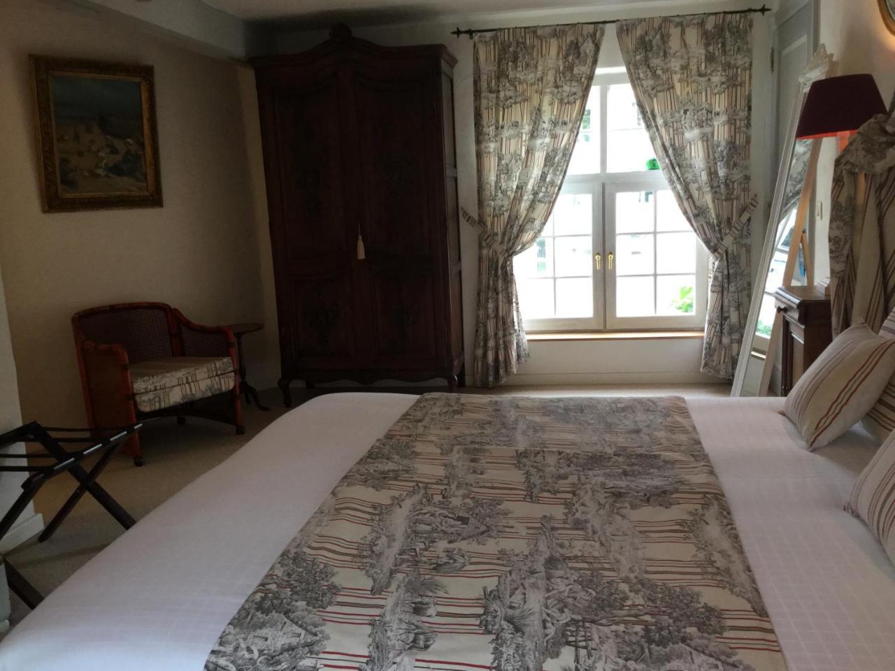 B&B Auberge De Klasse Veurne Esterno foto