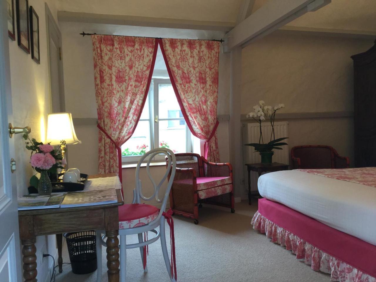 B&B Auberge De Klasse Veurne Esterno foto
